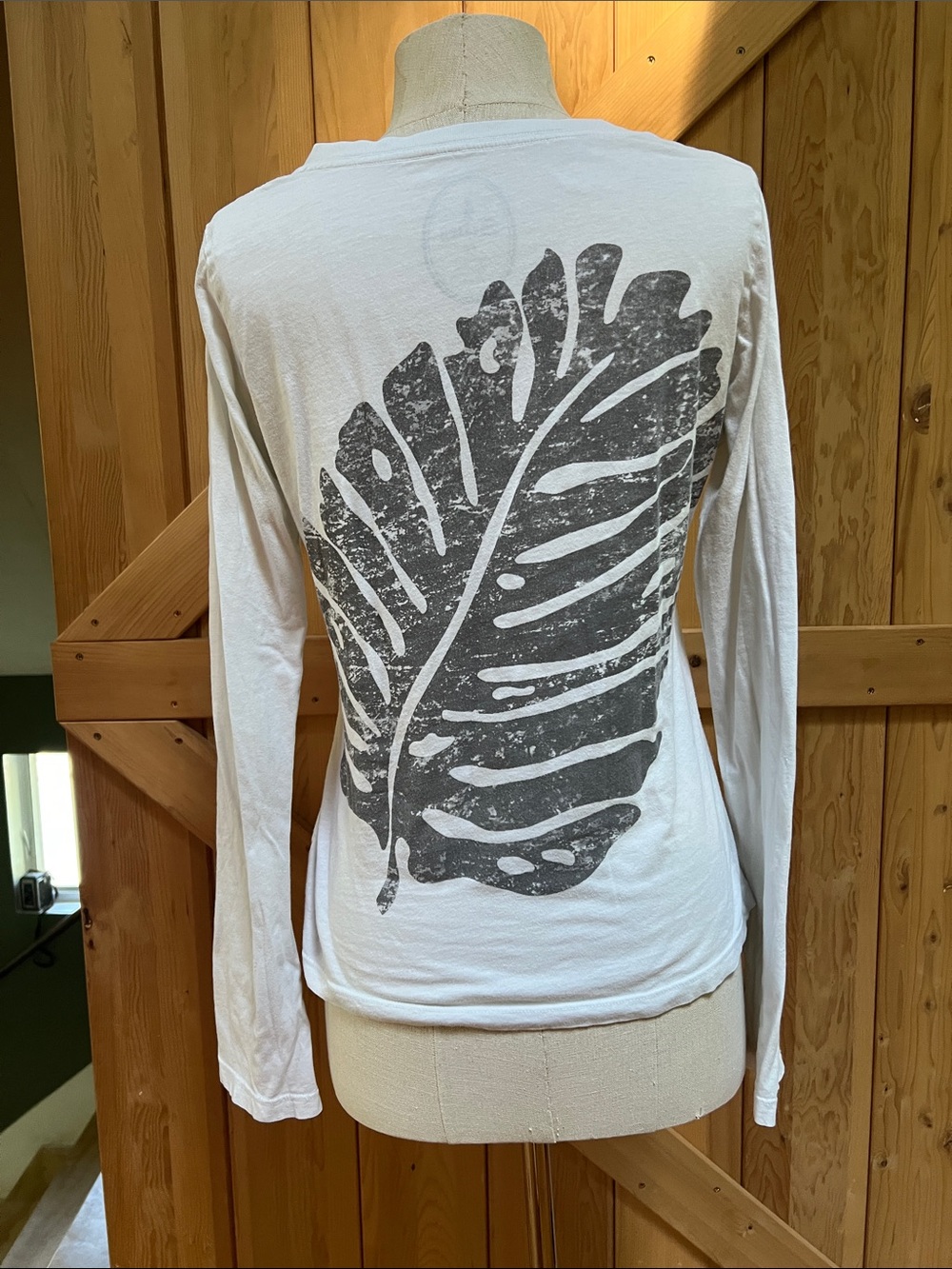 Vintage Seaton brand Tshirt with bell sleeves size Small